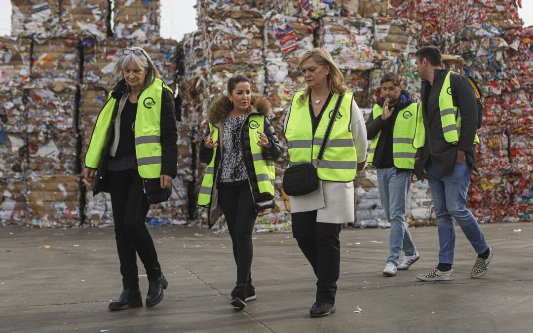 Junts segueix apostant per millorar la recollida selectiva a Lleida amb contenidors amb xip i sistemes de retorn d’envasos